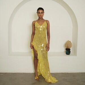 Lara Dress In Yellow